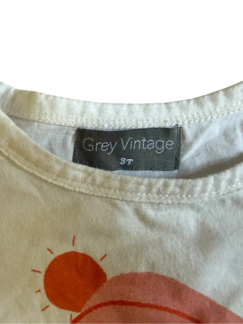Miki Miette White Tee with Coral and Orange Graphic and bow shorts - Picture 4 of 7